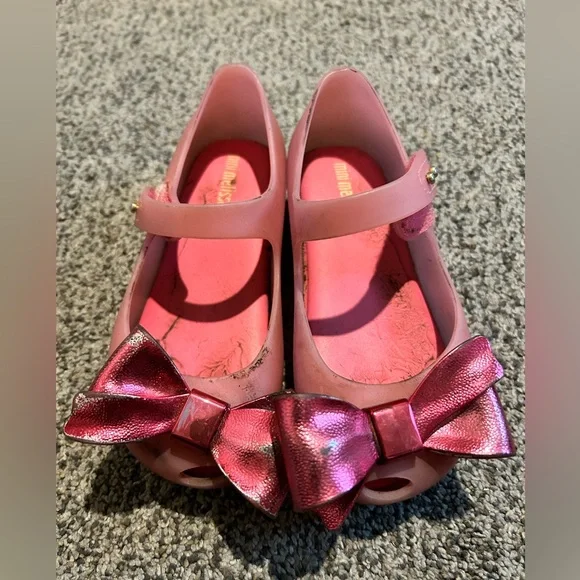 Pink bow - Picture 1 of 2